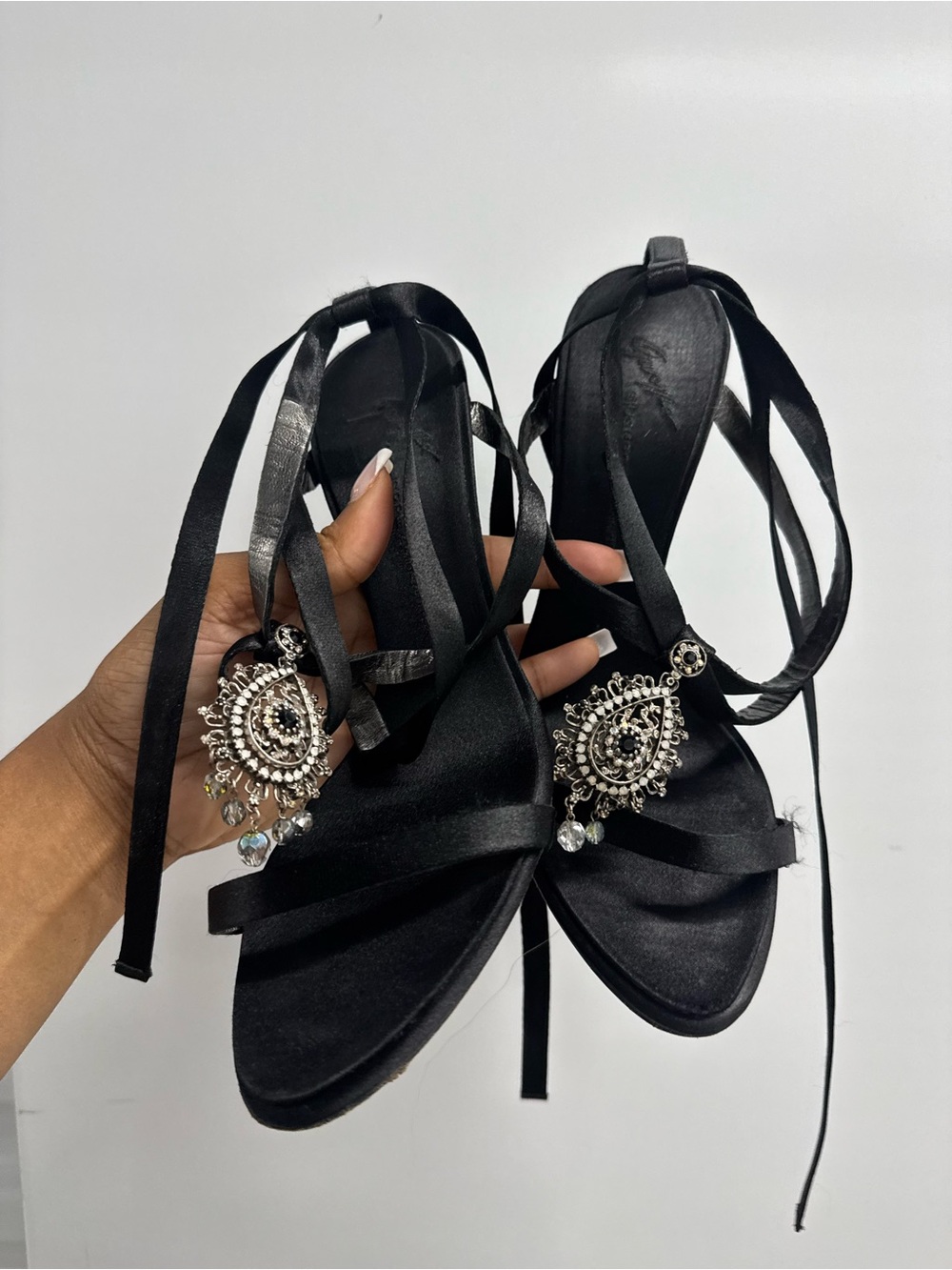 Giuseppe Zanotti VTG Jeweled Black Strappy Lace-Up Heels with Silver Accent - Picture 3 of 6